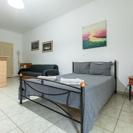 Central Cozy Apartment 3 Спарти Екстериор снимка
